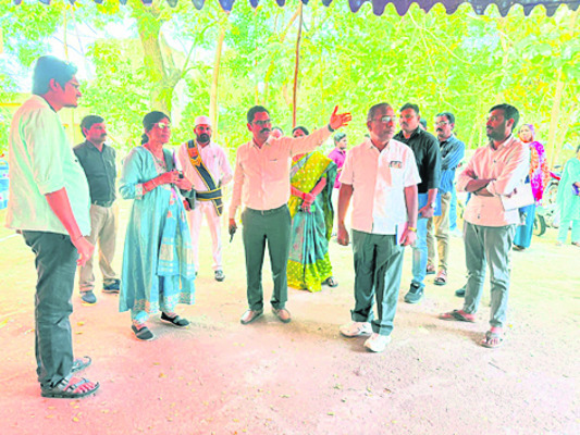 డిస్ట్రిబ్యూషన్‌ సెంటర్‌ సిద్ధం1