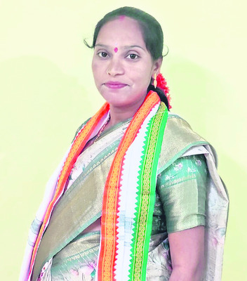 సర్పంచ్‌ బరిలో గర్భిణి! 1