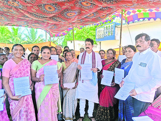 ‘సంతకమే’ సమర శంఖం1