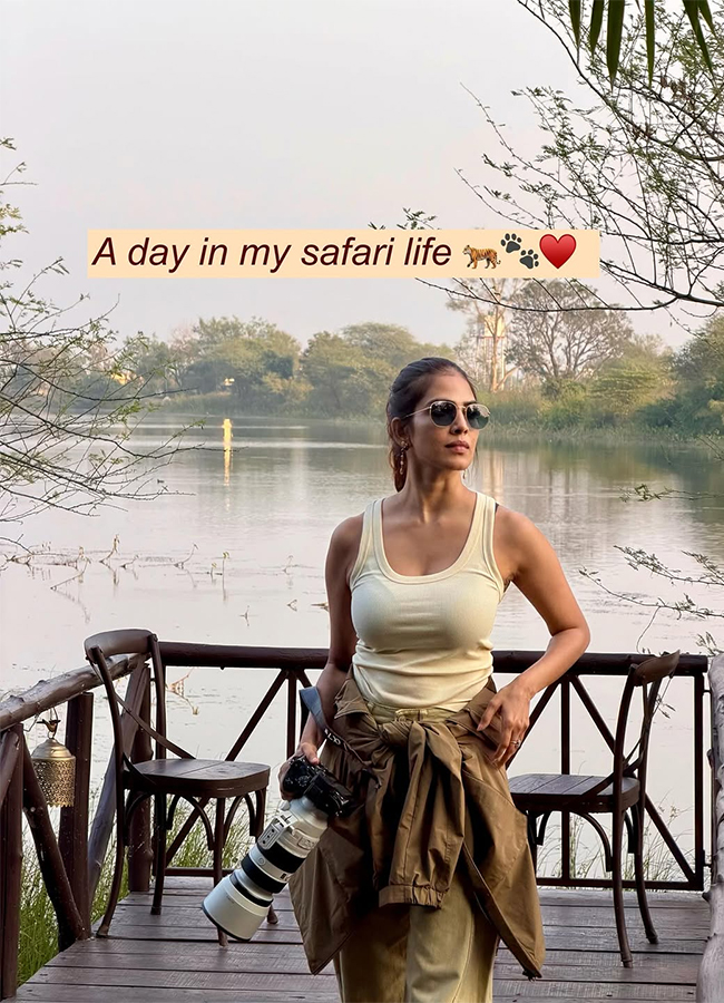 Actress Malavika Mohanan Safari Ride Exclusive Photos2