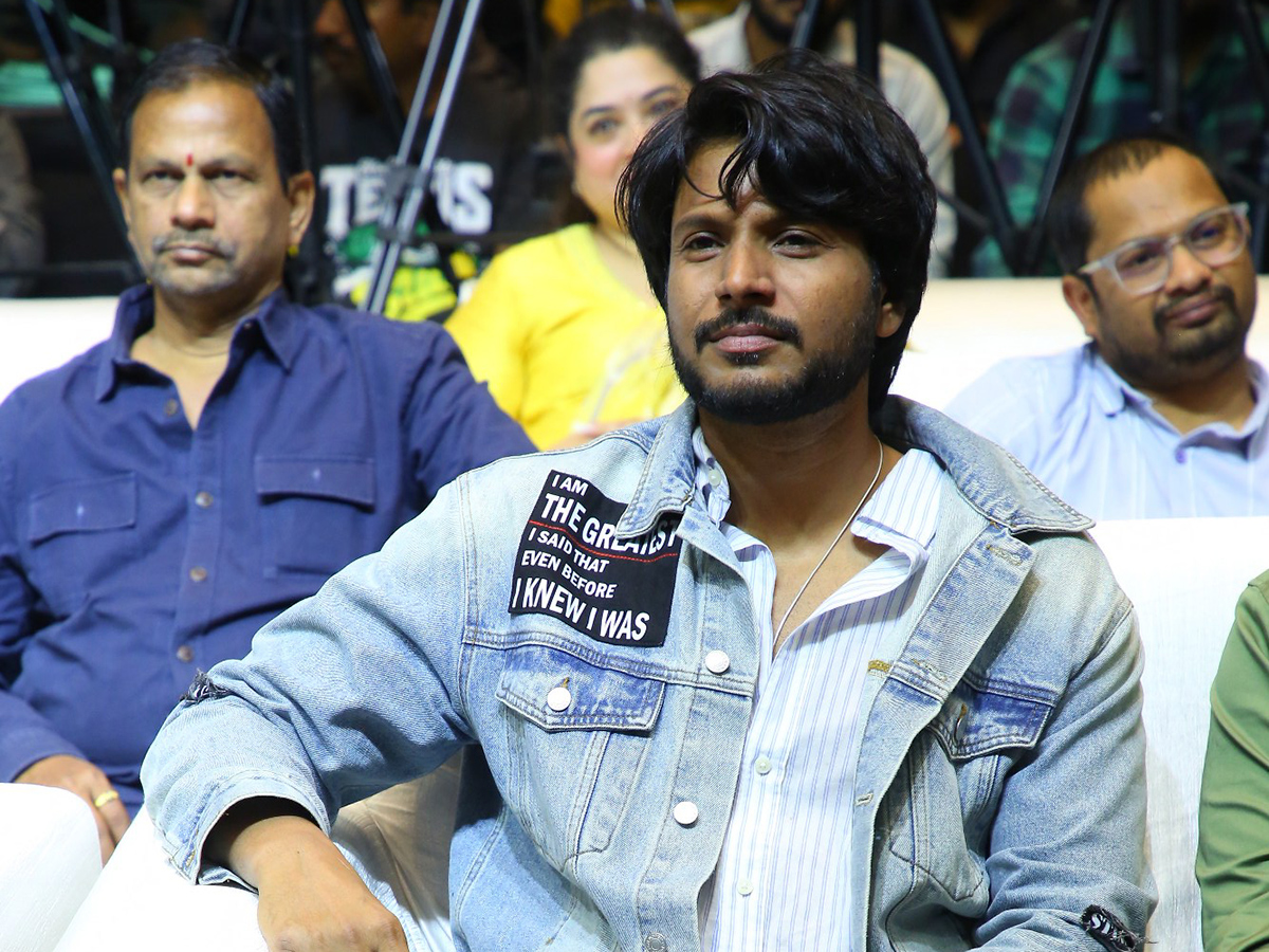 Karthi Annagaru Vostaru Pre Release Event Photo Gallery20