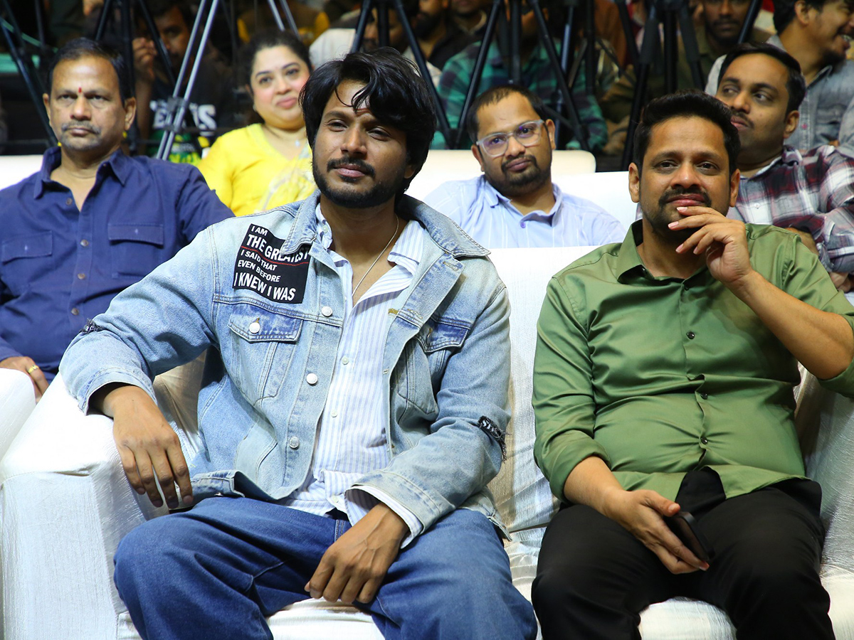 Karthi Annagaru Vostaru Pre Release Event Photo Gallery5