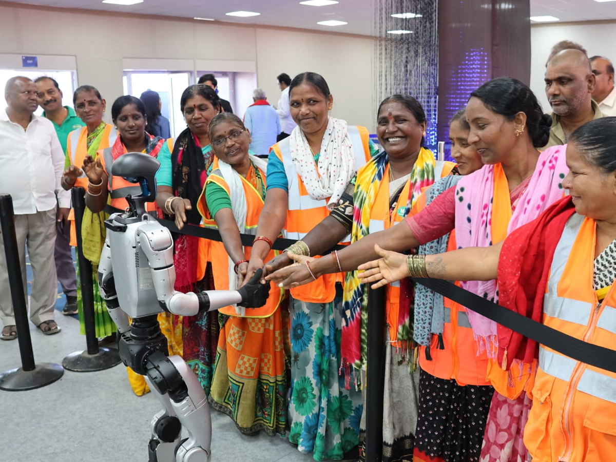 Tollywood Hero Rana At Telangana Rising Global Summit Photos15