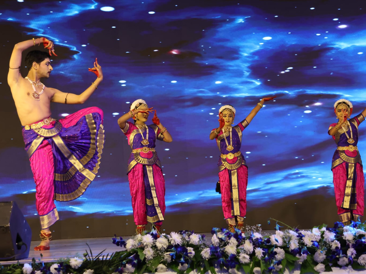 Tollywood Hero Rana At Telangana Rising Global Summit Photos9