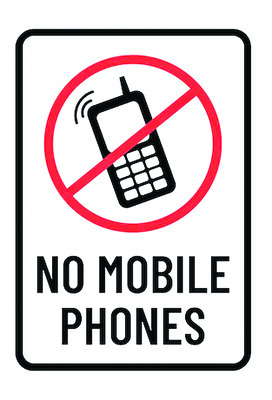 స్మార్ట్‌ ఫోన్‌కు అనుమతిలేదు1