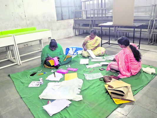 137 పంచాయతీలు, 1,040 వార్డు స్థానాలకు ఎన్నికలు 4