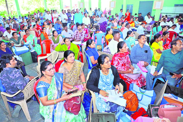 నేడు 152 సర్పంచ్‌ స్థానాలు, 1,241 వార్డులకు ఎన్నికలు1