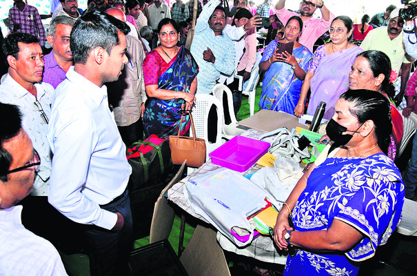 కలెక్టరేట్‌లో మానిటరింగ్‌ సెల్‌1