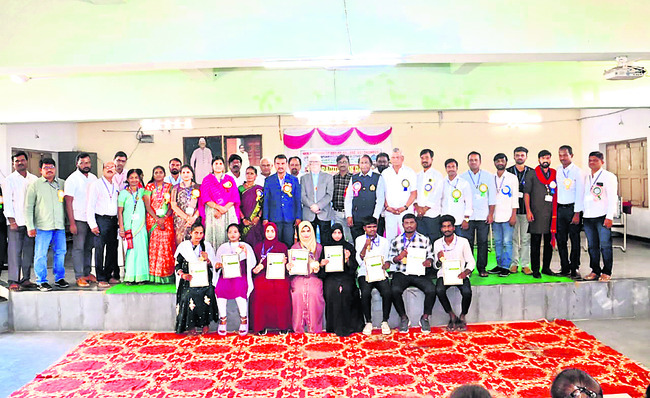 మట్టపల్లిలో నిత్యకల్యాణం
1