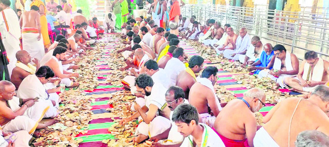 ఇంటర్నేషనల్‌ సైన్స్‌ ఫెస్టివల్‌కు టీచర్‌ కళ్యాణి 
1