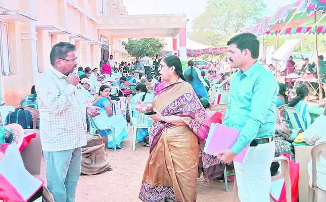 పోలింగ్‌ విధులుపక్కాగా  నిర్వర్తించాలి  
1