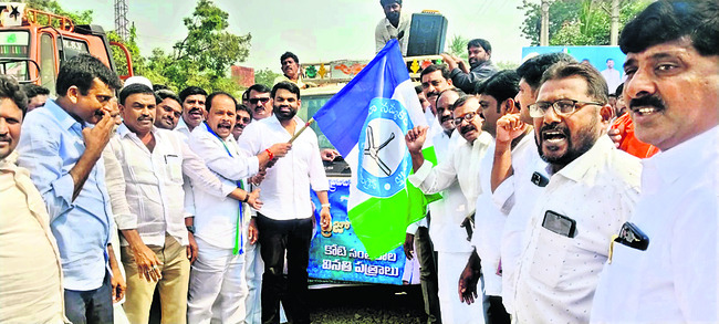 కోటి సంతకాలకు జన నీరాజనం 6