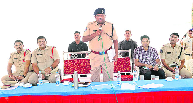 ప్రశాంతంగా నిర్వహించాలి 
3