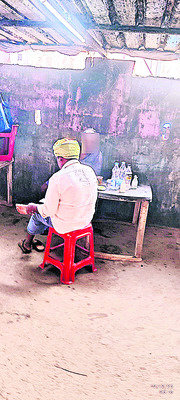 ఎనీటైమ్‌ తాగుతూ తూగుతూ 1