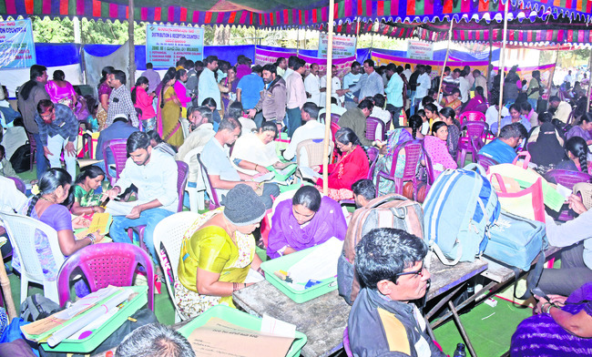 దావత్‌లు.. తాయిలాలు 1