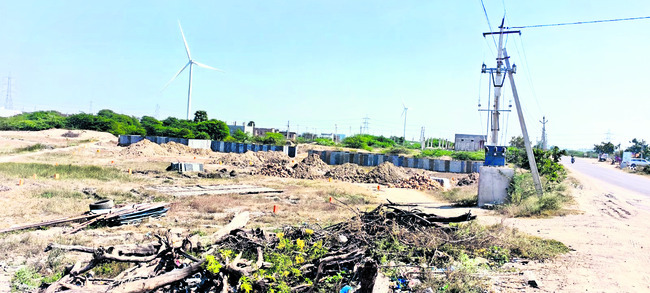 ప్రభుత్వ భూముల కబ్జా! 1