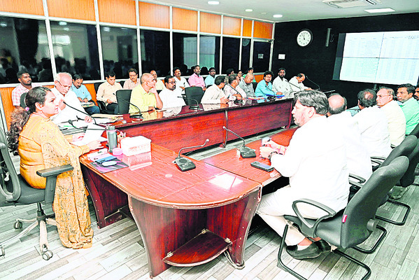 గ్యాస్‌ బిల్లు అధికంగా వసూలు చేస్తే చర్యలు 1