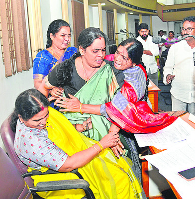 వీఎంసీ కౌన్సిల్‌లో ‘మంటలు’! 1