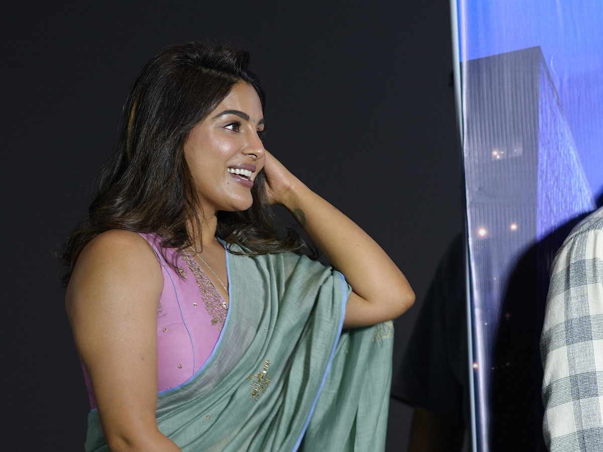 'త్రీ రోజెస్' ప్రీ రిలీజ్ ఈవెంట్ (ఫొటోలు) | 3 Roses Season 2 Web Series ...