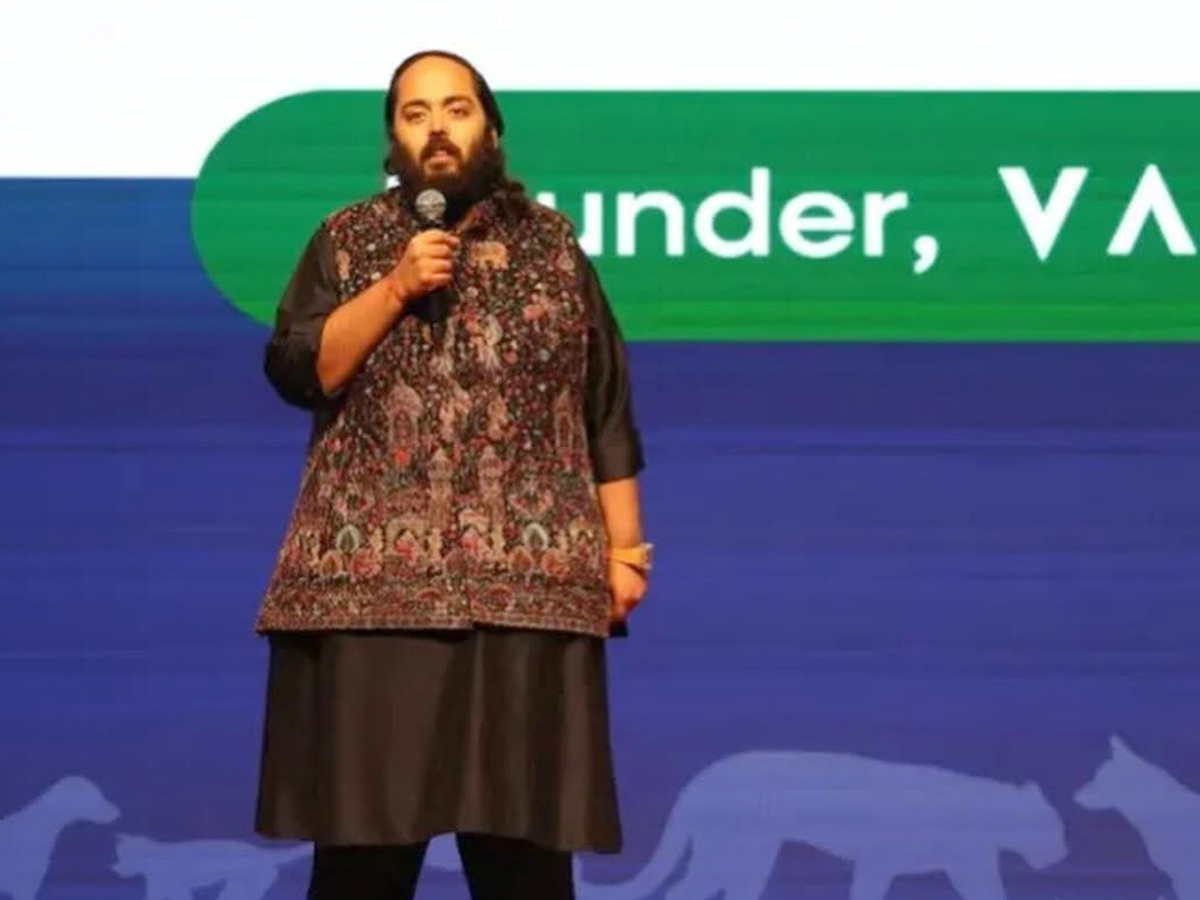 Anant Ambani Receives the Global Humanitarian Award Photos9