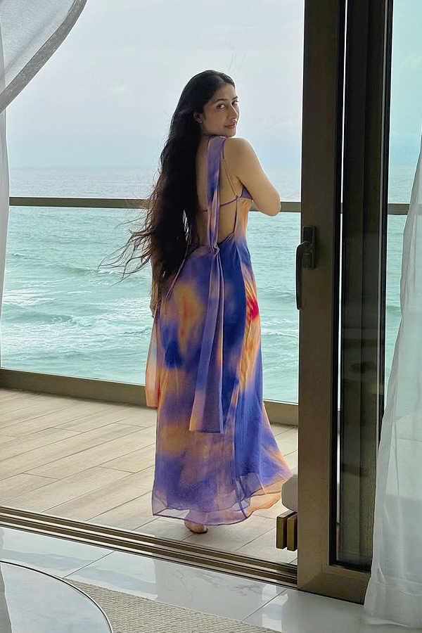 Dhanashree verma enjoys vacation In sri lanka Photos2