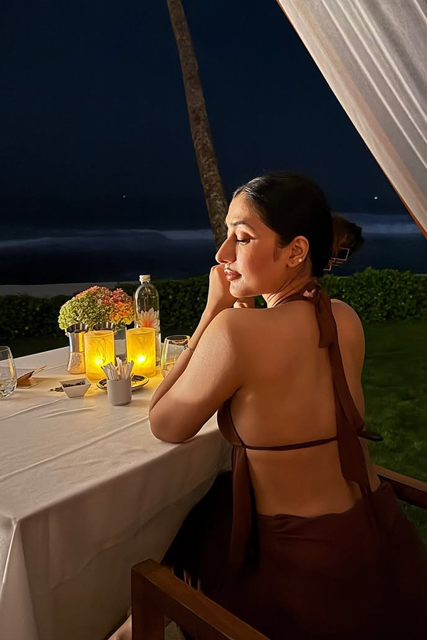 Dhanashree verma enjoys vacation In sri lanka Photos4