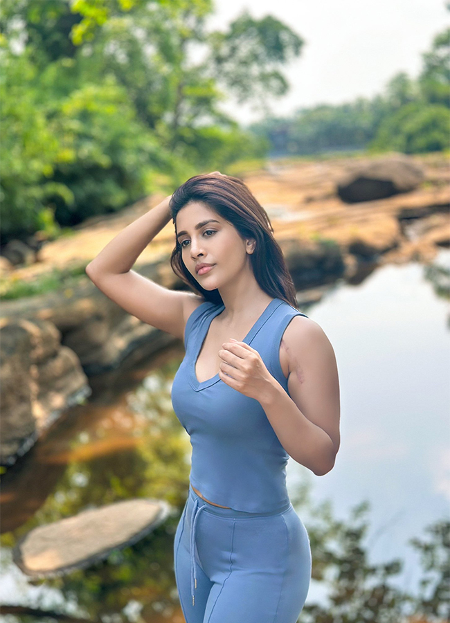 Tollywood Actress Nabha Natesh Birthday Special HD Pics14