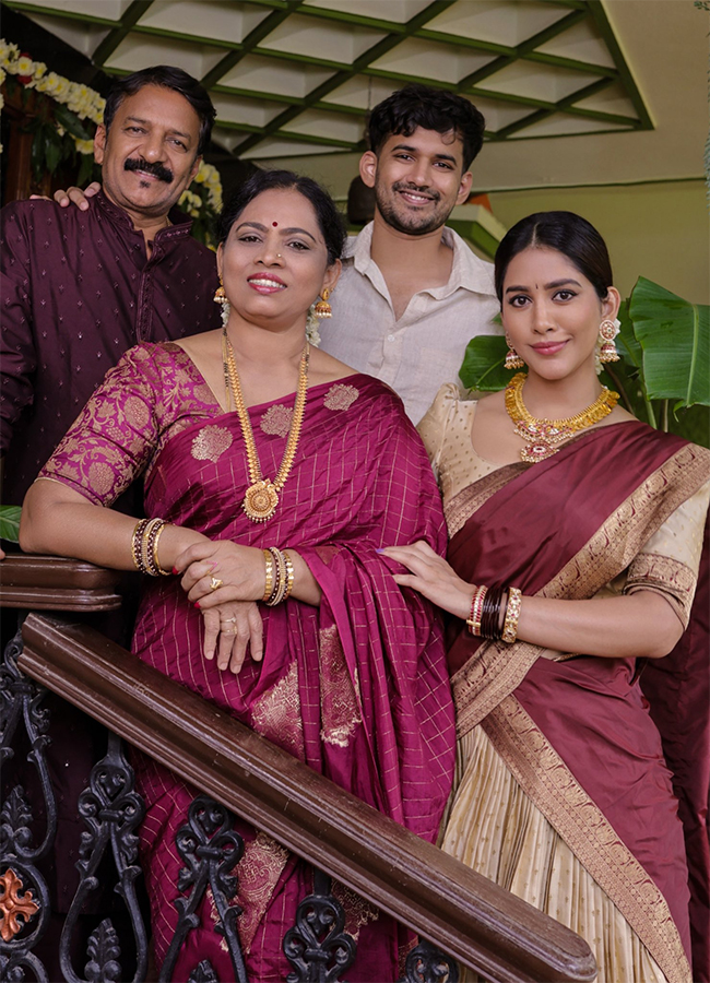 Tollywood Actress Nabha Natesh Birthday Special HD Pics8