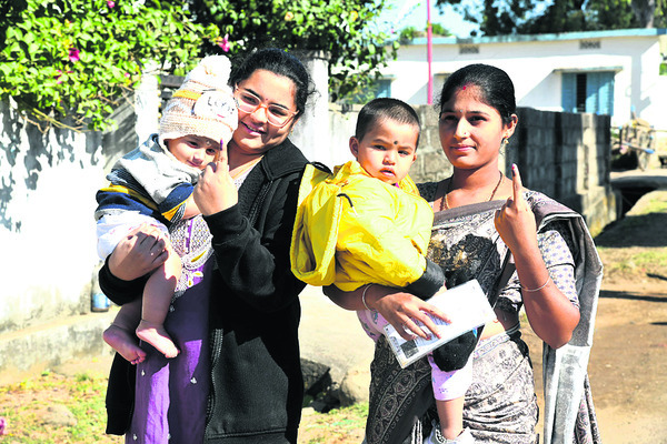 గంటల వారీగా పోలింగ్‌ శాతం
2