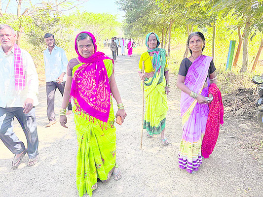 సరిహద్దులో ప్రశాంతంగా పోలింగ్‌1