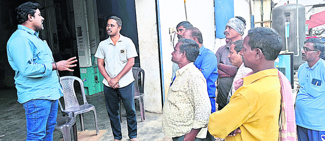 రైతులను ఇబ్బందిపెడితే చర్యలు తప్పవు 1