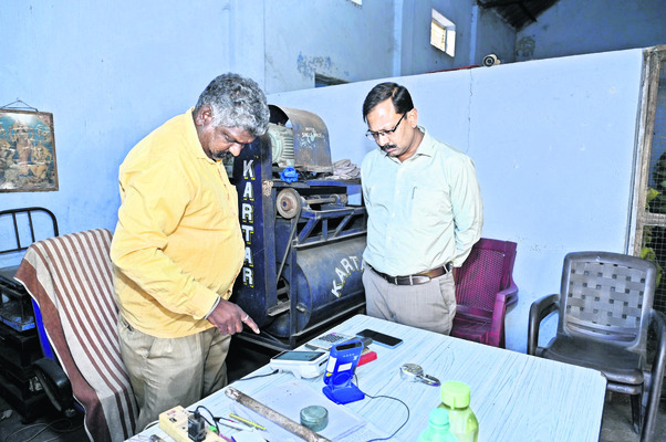 ఎరువులు అందుబాటులో ఉండేలా చర్యలు 1