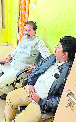 అడ్డగోలు కుట్రలు.. అక్రమ నిర్బంధాలు 1