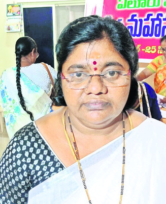 కనీస వేతనం రూ.26 వేలు ఇవ్వాలి 
2