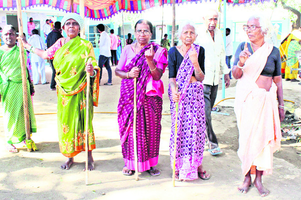 వేగం పుంజుకుని4