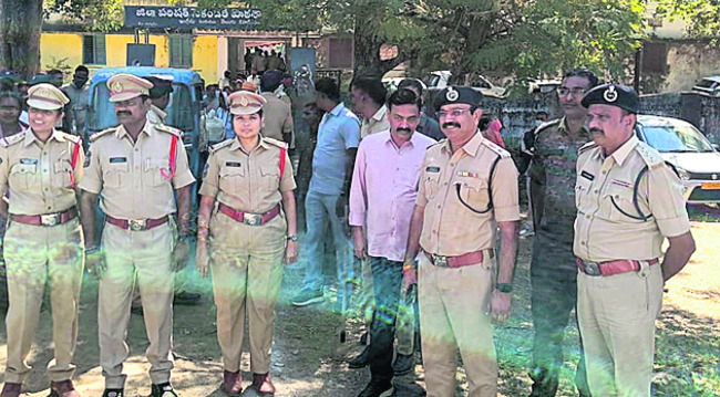 మండలం మొత్తం పురుష మహిళా పోలైన పోలింగ్‌  ఓటర్లు ఓట్లు ఓ7