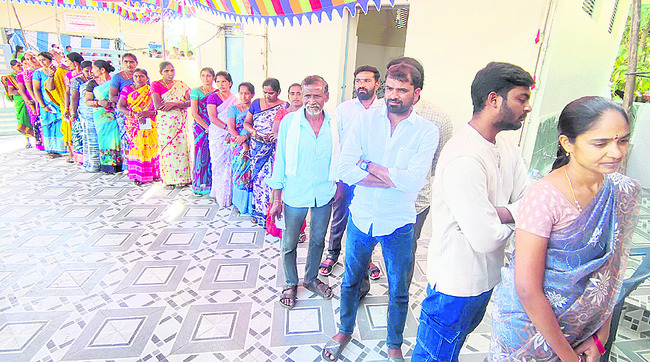 మండలం మొత్తం పురుష మహిళా పోలైన పోలింగ్‌  ఓటర్లు ఓట్లు ఓ1