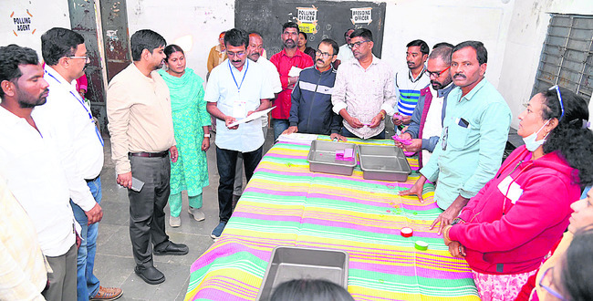 మండలం మొత్తం పురుష మహిళా పోలైన పోలింగ్‌  ఓటర్లు ఓట్లు ఓ5