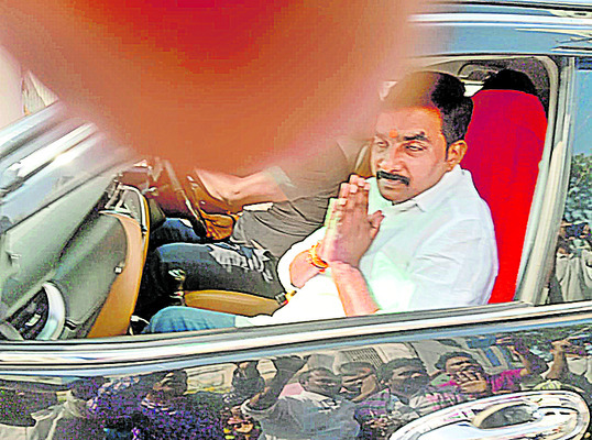 కన్నీరు పెట్టించిన కుటుంబసభ్యుల ఆవేదన 2