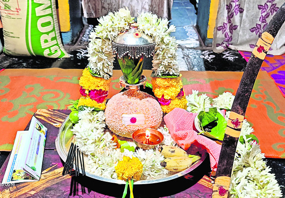 ఈశ్వరీదేవి మఠం.. ఉత్సవ శోభితం 1