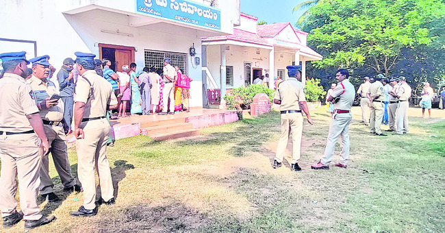 ● యూరియా కష్టాలు యథాతథం 1