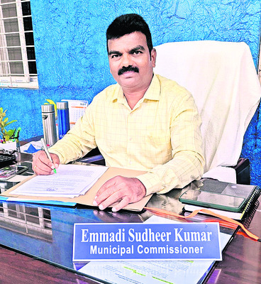 వర్ధన్నపేట మున్సిపల్‌ కమిషనర్‌గా సుధీర్‌కుమార్‌
2