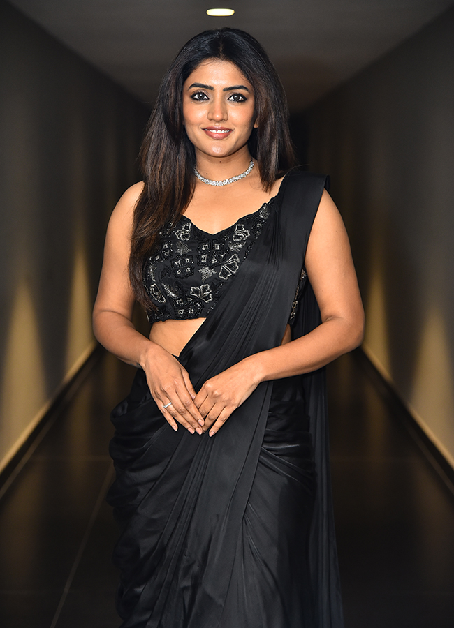 Actress Eesha Rebba Black Dress HD Photos18