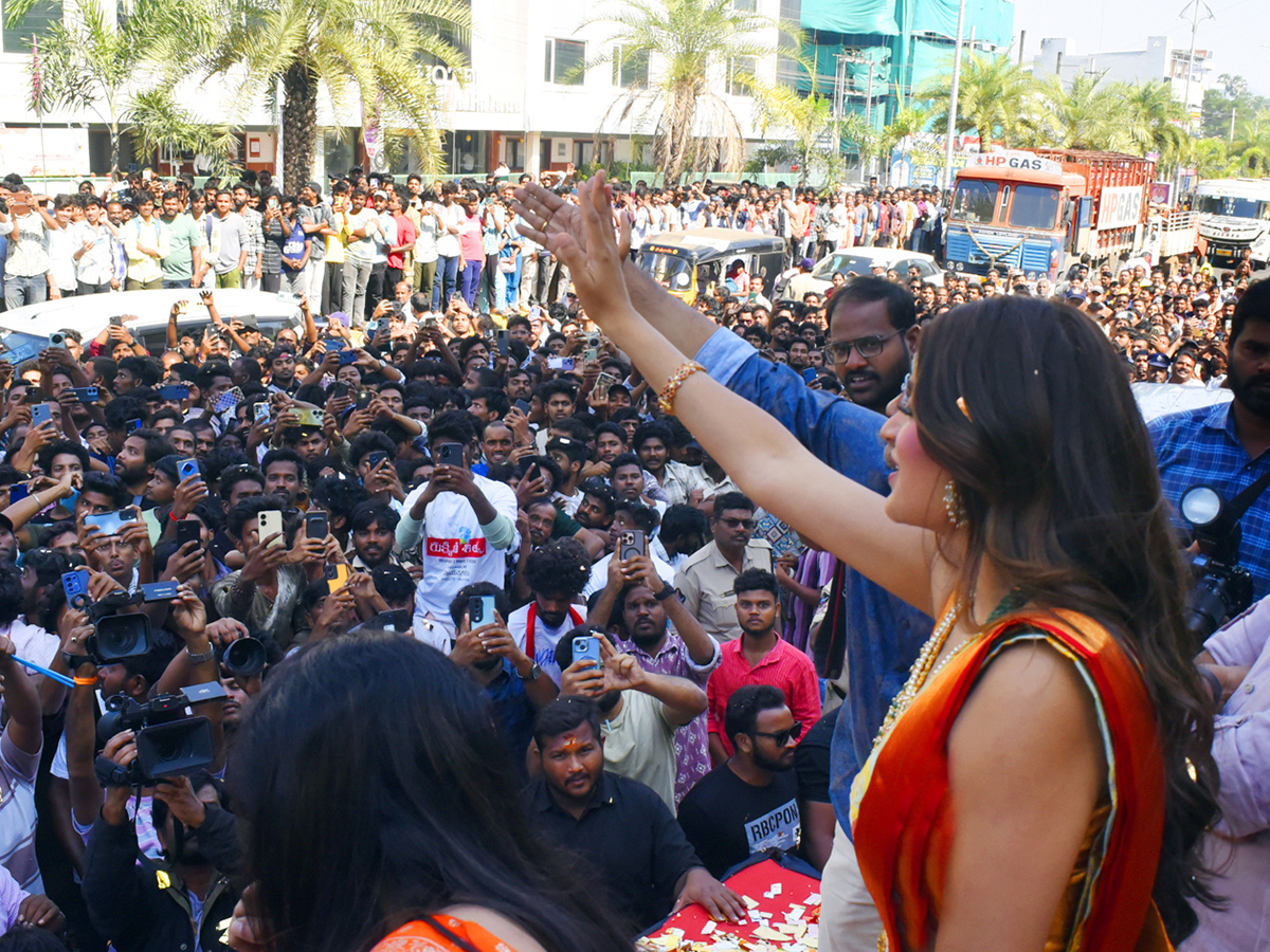 Actress Nidhhi Agerwal At Vizianagaram Photos14