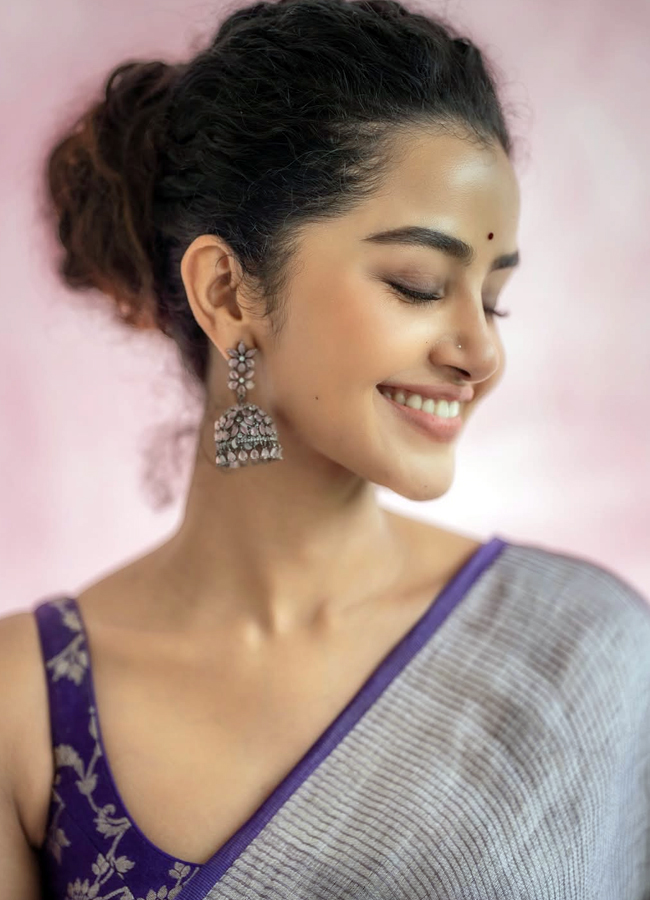 Anupama Parameswaran looks stunning in saree (photos)2