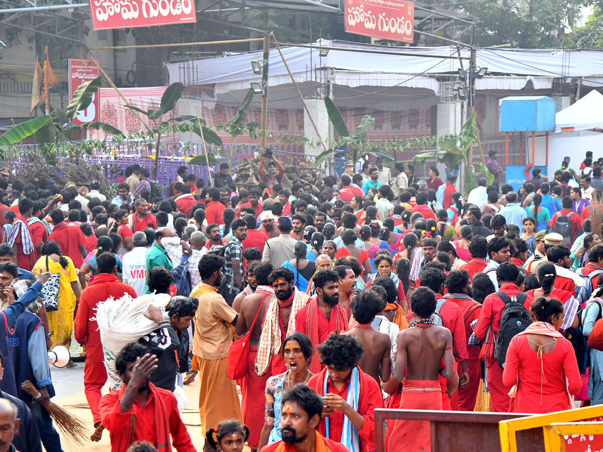 Bhavani Deeksha Viramanalu Started At Vijayawada Photos12