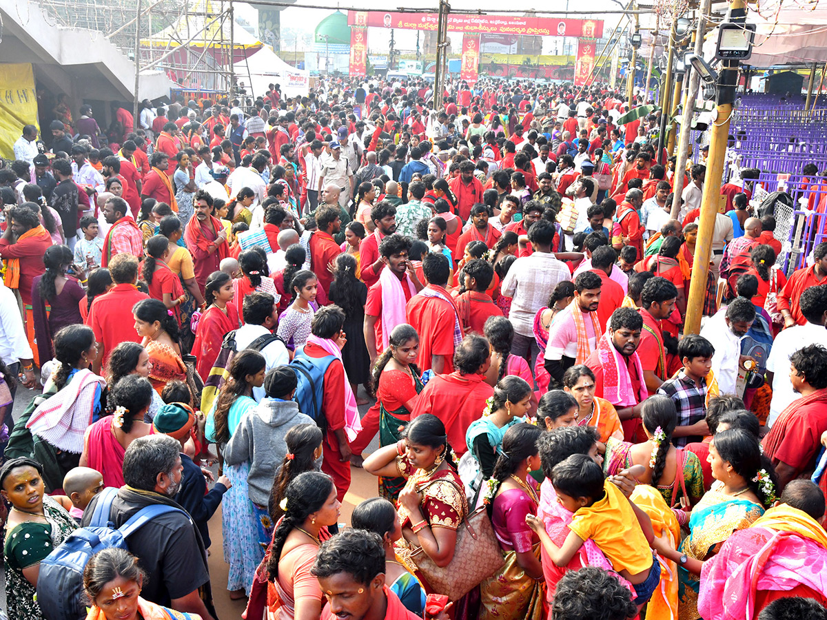 Bhavani Deeksha Viramanalu Started At Vijayawada Photos18