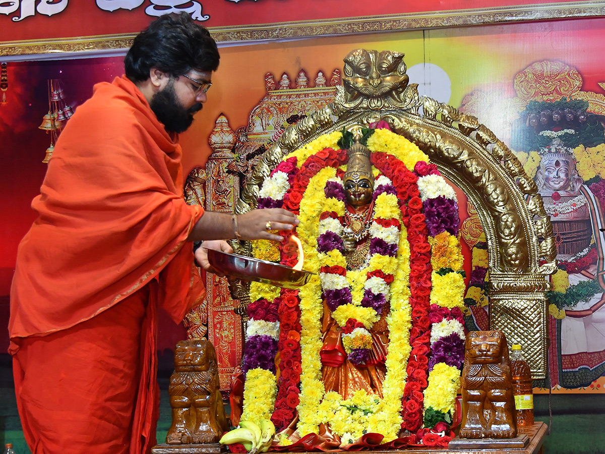 Bhavani Deeksha Viramanalu Started At Vijayawada Photos23