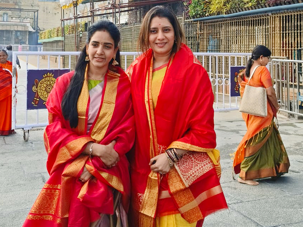 Film celebrities visit Lord Venkateswara Tirumala Photos2