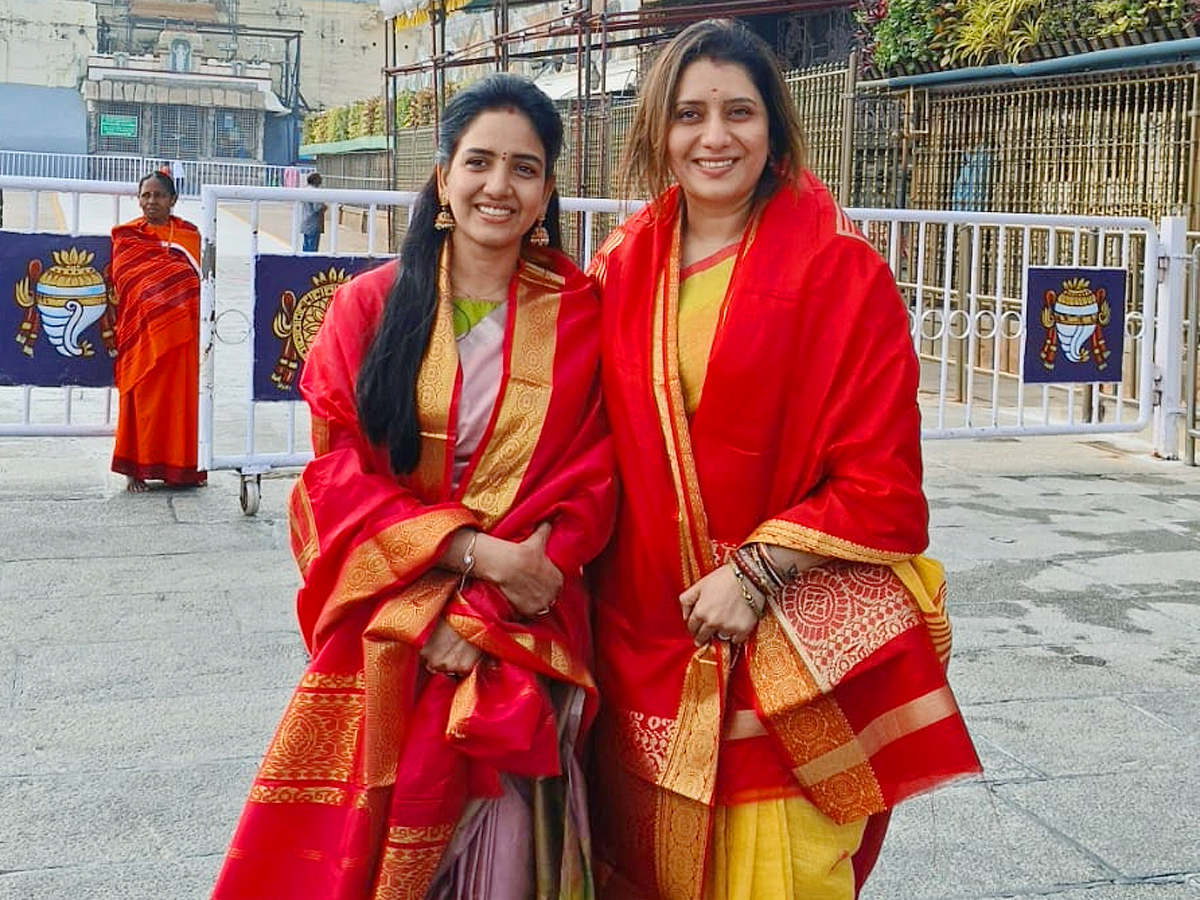 Film celebrities visit Lord Venkateswara Tirumala Photos4